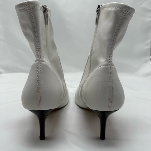 Marc Fisher Adia white ankle heeled boots size 8 - Picture 3 of 9